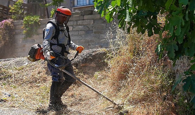 Maltepe’de çevre düzenlemesi tüm hızıyla sürüyor.