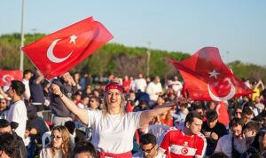Maltepe’de Milli Heyecan Binleri Buluşturdu