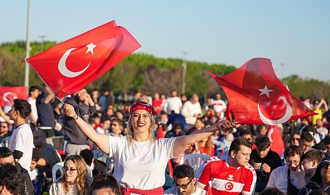 Maltepe’de Milli Heyecan Binleri Buluşturdu