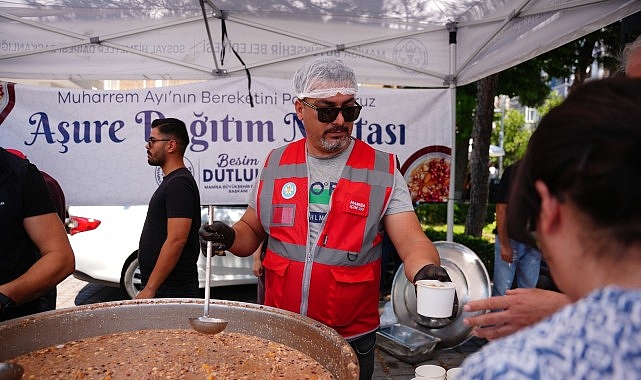 Manisa Büyükşehir’den Birlik ve Beraberlik Tenceresi: Aşure İkramları Soma ve Akhisar ile Başladı