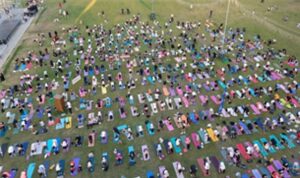 Matlar çimlere serildi Kültürpark’ta yoga rüzgârı esti