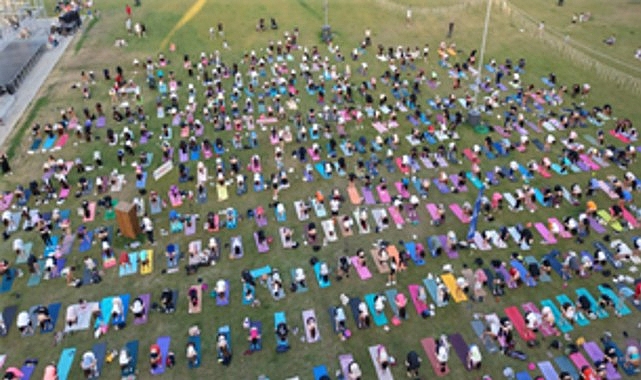 Matlar çimlere serildi Kültürpark’ta yoga rüzgârı esti