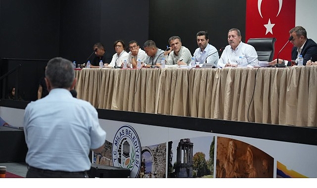 Milas Belediye Başkanı Fevzi Topuz Muhtarların Taleplerini Dinledi