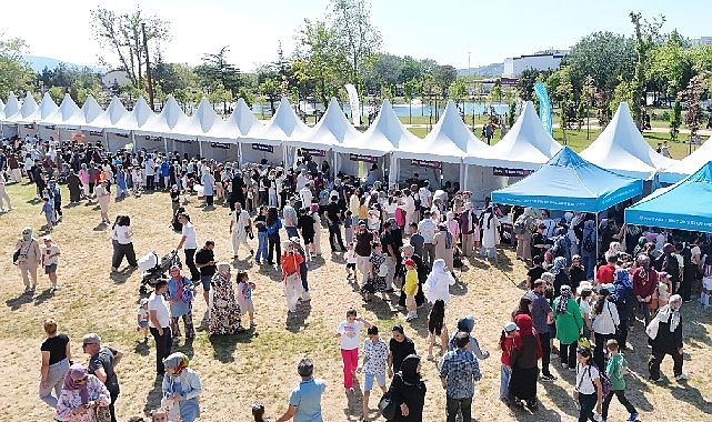 Minikler, Karneval’da hem eğleniyor hem üretiyor