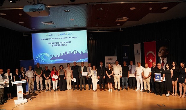 Seferihisar, UNESCO’dan “Tsunami Hazır Kent” sertifikasını aldı