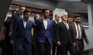 Tamer Karadağlı’dan Bağcılar’da açılacak tiyatro binası için “Süper” yorumu
