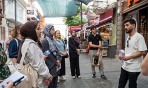 Tarık Dursun K.’nin izinde İzmir turu