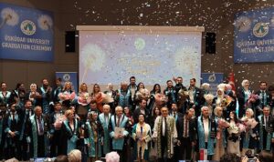 Üsküdar Üniversitesi Diş Hekimliği Fakültesi ilk, Tıp Fakültesi ikinci mezunlarını uğurladı!