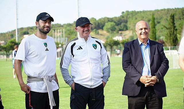Başkan Büyükakın’dan Kocaelispor’a moral
