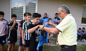 Başkan Topaloğlu’ndan futbolculara moral ziyareti