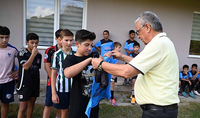 Başkan Topaloğlu’ndan futbolculara moral ziyareti
