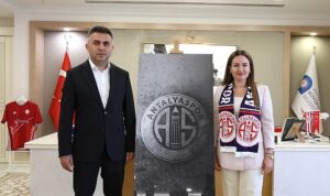 Başkan Vekili Büşra Özdemir’e Antalyaspor yönetiminden teşekkür ziyareti