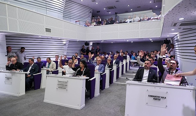 Buca’nın çınarları için “3. Yaş Üniversitesi” kuruluyor