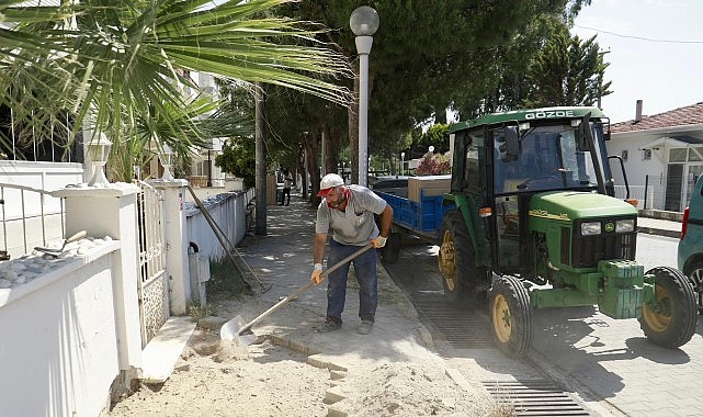 Burhaniye’de Yol Yapım, Bakım ve Onarım Çalışmaları Aralıksız Devam Ediyor