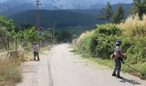 Büyükşehir’den Kemer’de ulaşım ve çevre düzenlemelerine yönelik çalışma