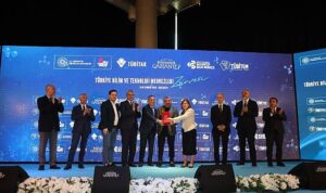Büyükşehir’in bilim vizyonu ödülle taçlandı