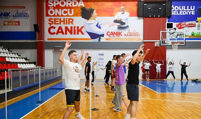 Canik’te Gençler Parkurun Tozunu Dumana Katıyor