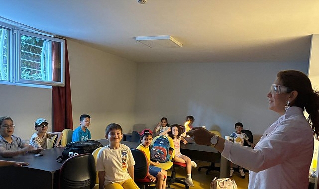 Çocuklar yaz tatilinde eğlenerek öğreniyor