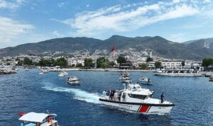 Denizcilik ve Kabotaj Bayramı’nın 100. Yılı Edremit’te coşkuyla kutlandı