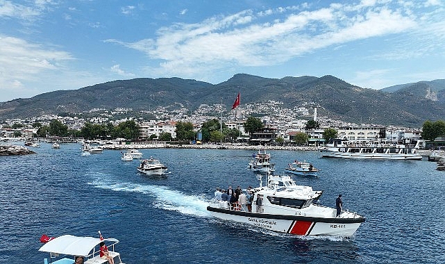 Denizcilik ve Kabotaj Bayramı’nın 100. Yılı Edremit’te coşkuyla kutlandı