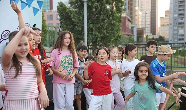 Doğanbey Mahallesi’nde Yaz Akşamı Şenliğe Dönüştü