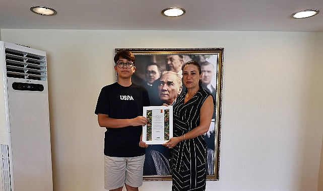 Efes Selçuk’un Gururu Emirhan Kaptan’a TEMA Vakfı Bağışıyla Tebrik