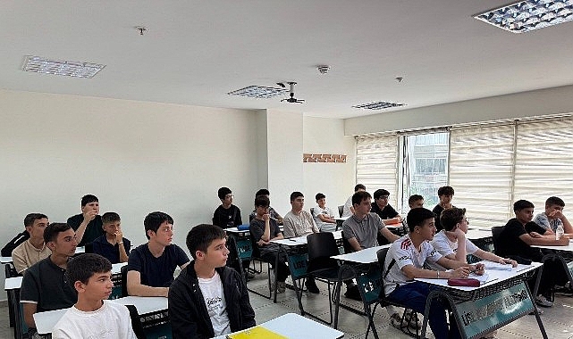Gençler, Yazı Lise Medeniyet Akademileri’nde Karşıladı