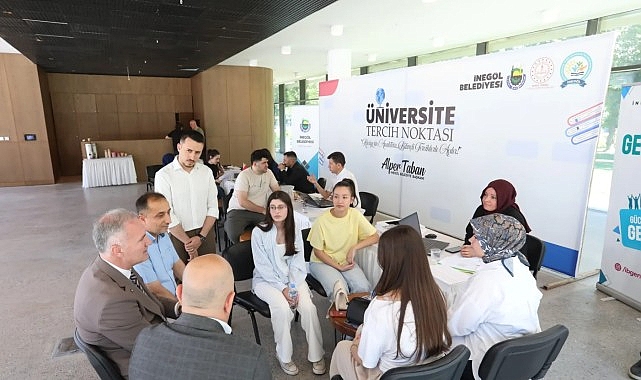 İnegöl Belediyesi Tercih Sürecinde De Öğrencilerin Yanında