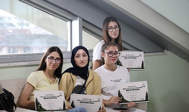 Kartepe’de Gençler Hayatı Deneyimliyor