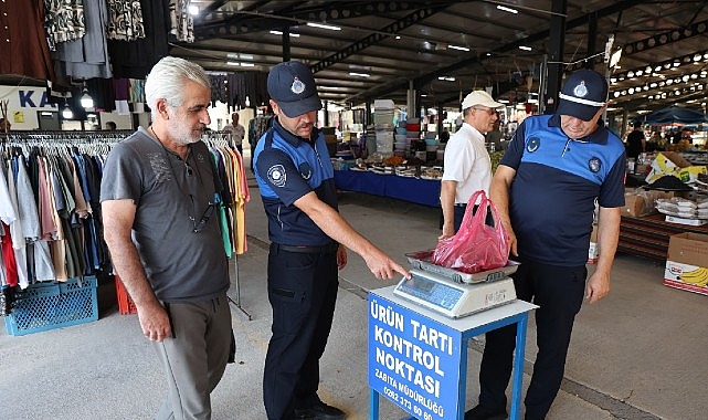 Kartepe’de Pazarlarda Zabıta Denetimi Sürüyor