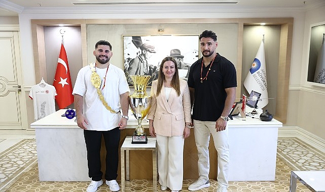 Kırkpınar Başpehlivanı Erkan Taş’a coşkulu karşılama