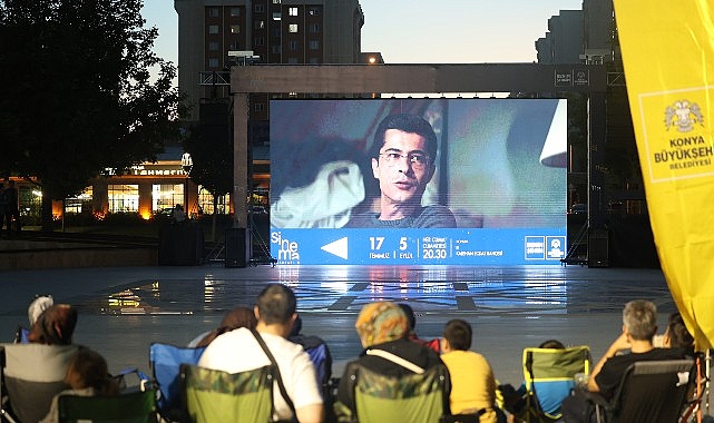 Konya Büyükşehir’in “Sinema Akşamları” Konyalıları Açık Havada Buluşturuyor