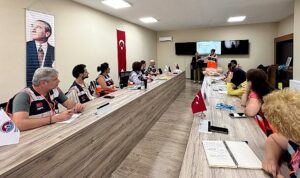Maltepe Belediyesi’nden gönüllülere afet eğitimi