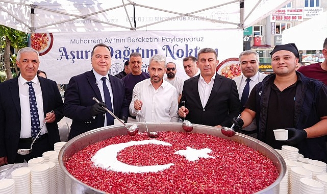 Manisa Büyükşehir’den Muharrem Ayında 20 Bin Kişiye Aşure İkramı