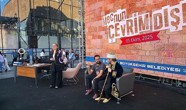 “Mecnun Çevrim Dışı” ile tiyatro heyecanı başlıyor