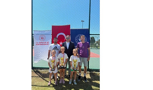 Osmangazi Belediyespor Teniste Gururlandırdı