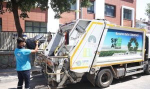 Osmangazi’de Çöp Evden 2,5 Ton Geri Dönüşüm Atığı Çıkarıldı