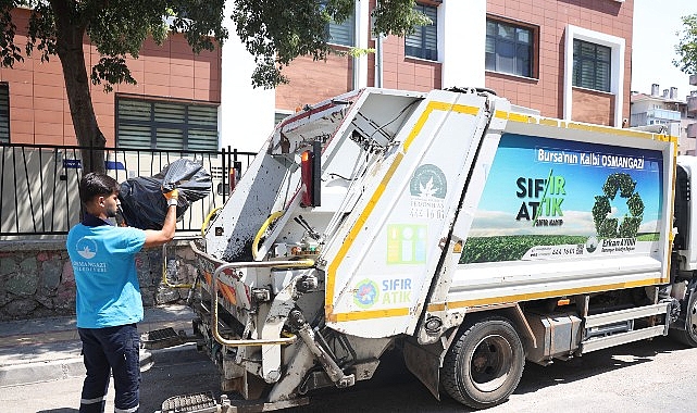 Osmangazi’de Çöp Evden 2,5 Ton Geri Dönüşüm Atığı Çıkarıldı