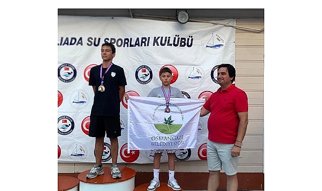 Osmangazi’nin Kulaçları Prens Adaları’nda Madalyaya Uzandı