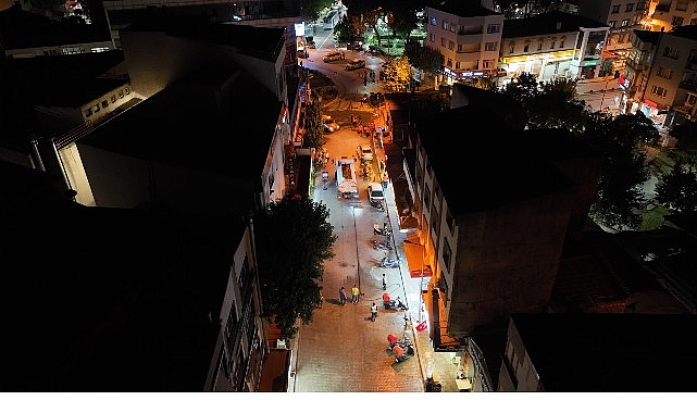 Seferihisar’da kapsamlı yol yıkama çalışmaları aralıksız sürüyor