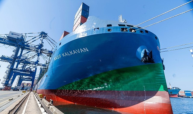 Türkiye’nin ilk ve en büyük LNG’li konteyner gemilerinden Kaşif Kalkavan, ilk uğrağını Marport’ta gerçekleştirdi