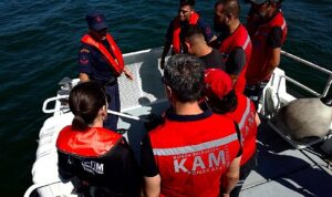 Konak’ın gururu KAM timi can kurtarmak için demir aldı