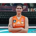 Karmen Aksoy Eczacıbaşı Peron İstanbul’da